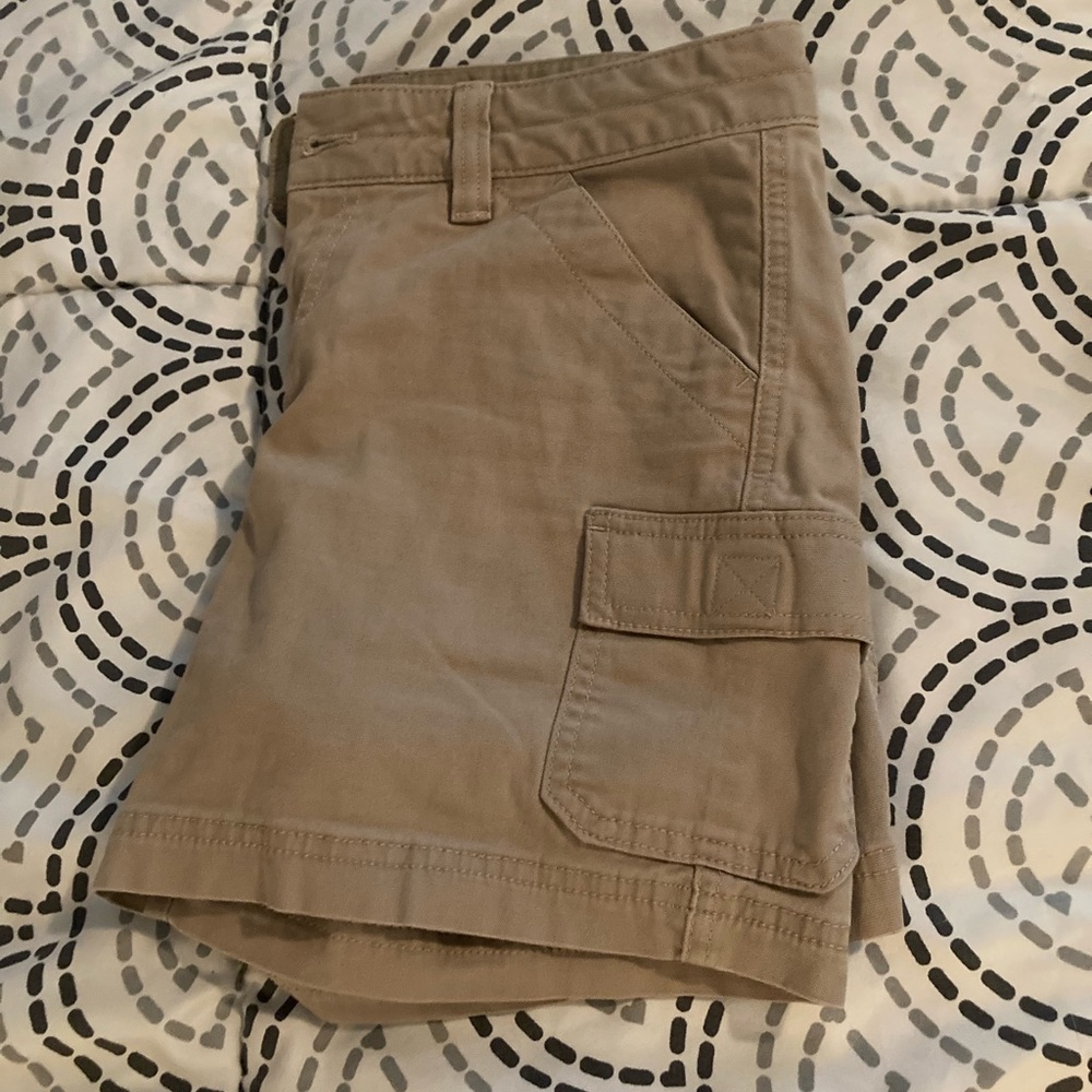 Eddie Bauer tan shorts